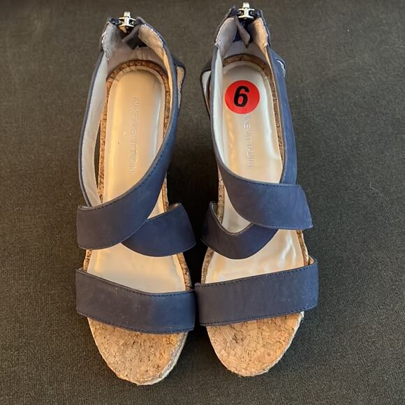 Adrienne Vittadini Clarity Leather Cork Wedges - Picture 3 of 6